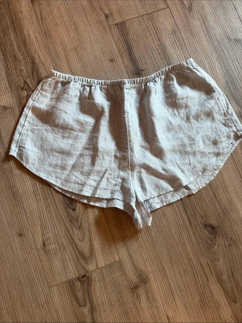 Aritzia respite shorts